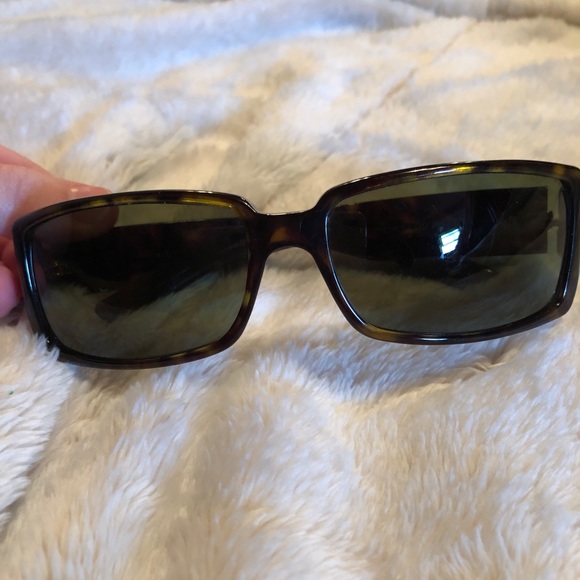 Gucci Sunglasses (Dark Tortoise Shell) - Picture 2 of 8